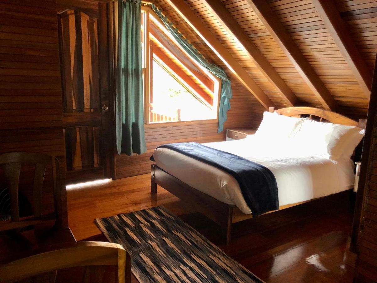 Hostal Zafiro Миндо Экстерьер фото